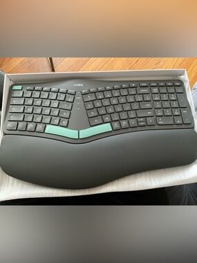 Nulea HD315 Split Ergonomic Keyboard | Wireless | USB-C | Gray green | New